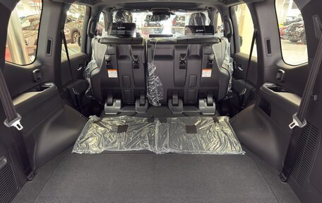 Toyota Land Cruiser, 2025 год, 12 800 000 рублей, 26 фотография