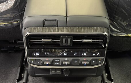 Toyota Land Cruiser, 2025 год, 12 800 000 рублей, 24 фотография