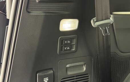 Toyota Land Cruiser, 2025 год, 12 800 000 рублей, 30 фотография