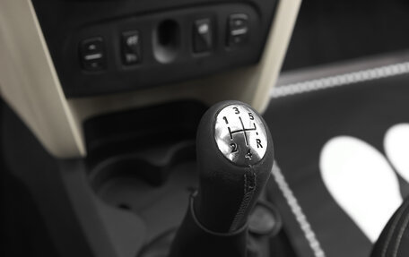 Renault Logan II, 2016 год, 746 000 рублей, 10 фотография