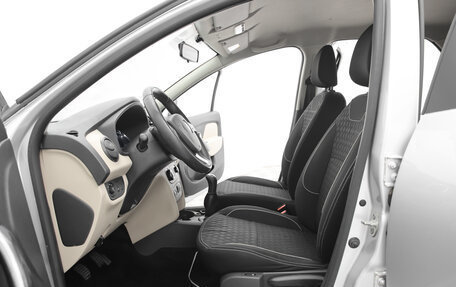 Renault Logan II, 2016 год, 746 000 рублей, 13 фотография
