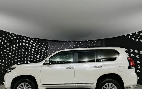 Toyota Land Cruiser Prado 150 рестайлинг 2, 2018 год, 6 250 000 рублей, 8 фотография