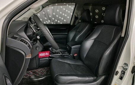 Toyota Land Cruiser Prado 150 рестайлинг 2, 2018 год, 6 250 000 рублей, 12 фотография