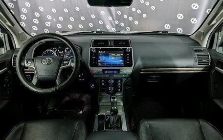 Toyota Land Cruiser Prado 150 рестайлинг 2, 2018 год, 6 250 000 рублей, 29 фотография