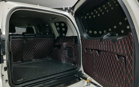 Toyota Land Cruiser Prado 150 рестайлинг 2, 2018 год, 6 250 000 рублей, 31 фотография