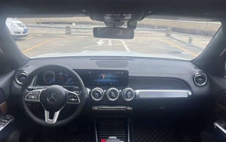 Mercedes-Benz GLB, 2022 год, 2 632 849 рублей, 2 фотография