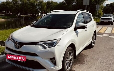 Toyota RAV4, 2017 год, 3 000 000 рублей, 14 фотография