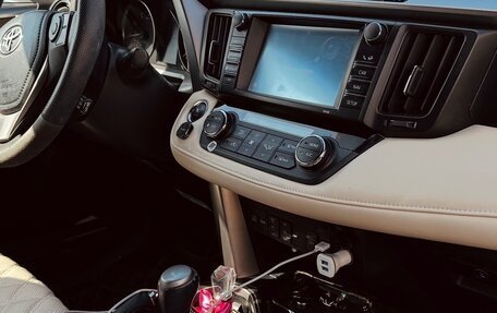 Toyota RAV4, 2017 год, 3 000 000 рублей, 19 фотография