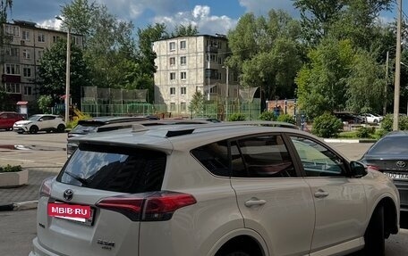 Toyota RAV4, 2017 год, 3 000 000 рублей, 6 фотография
