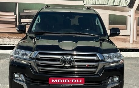 Toyota Land Cruiser 200, 2019 год, 6 750 000 рублей, 9 фотография
