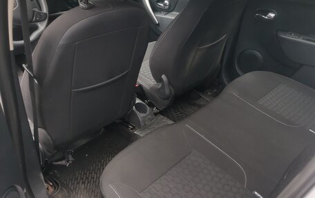 Renault Logan II, 2015 год, 750 000 рублей, 12 фотография