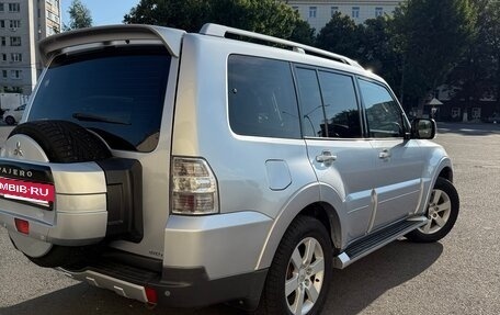 Mitsubishi Pajero IV, 2008 год, 1 680 000 рублей, 10 фотография