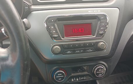 KIA Rio III рестайлинг, 2013 год, 750 000 рублей, 18 фотография