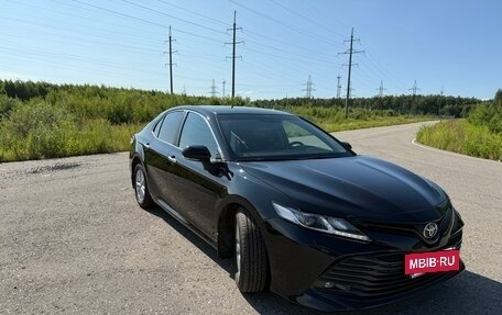 Toyota Camry, 2019 год, 3 047 000 рублей, 6 фотография