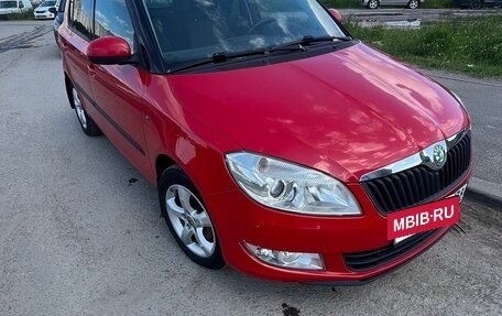 Skoda Fabia II, 2010 год, 630 000 рублей, 2 фотография