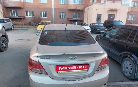Hyundai Solaris II рестайлинг, 2011 год, 500 000 рублей, 3 фотография
