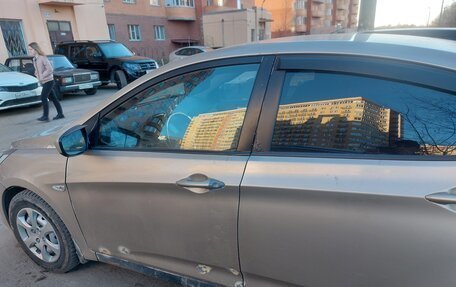 Hyundai Solaris II рестайлинг, 2011 год, 500 000 рублей, 5 фотография