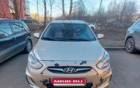 Hyundai Solaris II рестайлинг, 2011 год, 500 000 рублей, 6 фотография