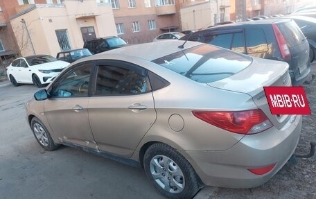 Hyundai Solaris II рестайлинг, 2011 год, 500 000 рублей, 4 фотография