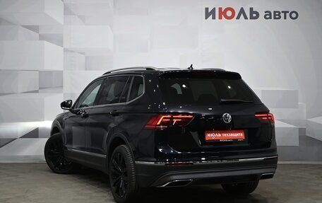 Volkswagen Tiguan II, 2019 год, 2 880 000 рублей, 6 фотография
