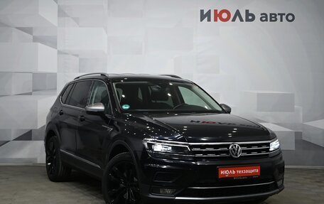 Volkswagen Tiguan II, 2019 год, 2 880 000 рублей, 3 фотография