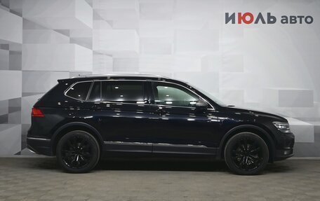 Volkswagen Tiguan II, 2019 год, 2 880 000 рублей, 9 фотография