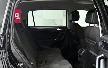 Volkswagen Tiguan II, 2019 год, 2 880 000 рублей, 18 фотография