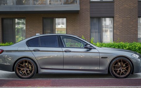 BMW 5 серия, 2013 год, 2 490 000 рублей, 15 фотография