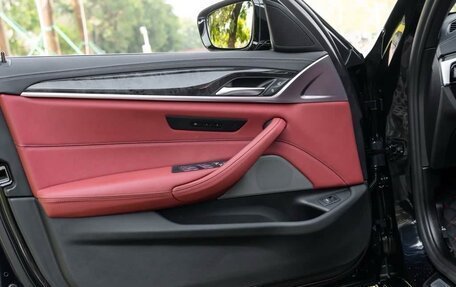 BMW 5 серия, 2022 год, 4 300 000 рублей, 16 фотография