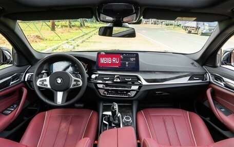 BMW 5 серия, 2022 год, 4 300 000 рублей, 10 фотография