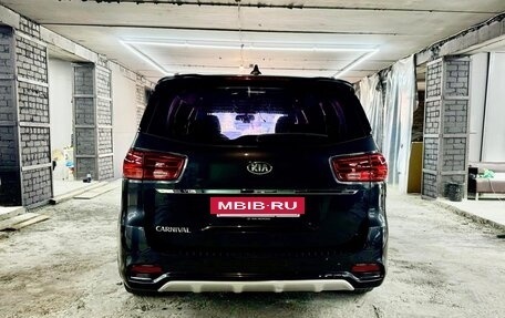 KIA Carnival III, 2019 год, 1 998 000 рублей, 7 фотография