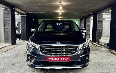 KIA Carnival III, 2019 год, 1 998 000 рублей, 2 фотография
