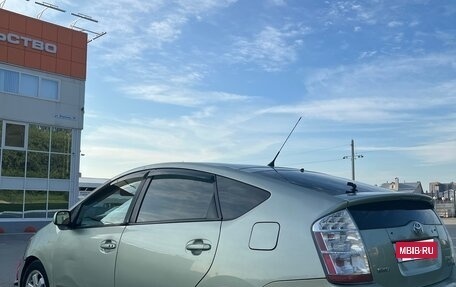 Toyota Prius, 2008 год, 560 000 рублей, 4 фотография
