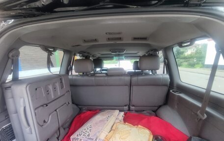 Toyota Land Cruiser 100 рестайлинг 2, 2003 год, 1 650 000 рублей, 10 фотография