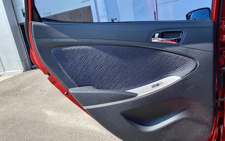 Hyundai Solaris II рестайлинг, 2013 год, 730 000 рублей, 18 фотография