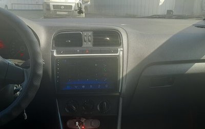 Volkswagen Polo VI (EU Market), 2012 год, 800 000 рублей, 1 фотография