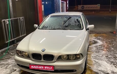 BMW 5 серия, 2001 год, 720 000 рублей, 1 фотография