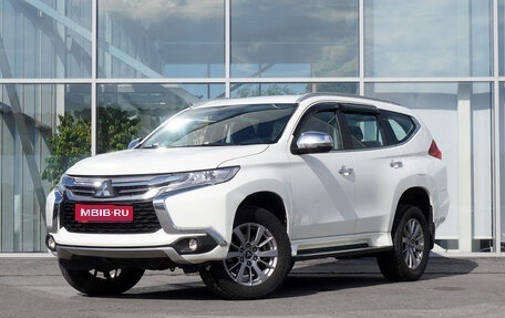 Mitsubishi Pajero Sport III рестайлинг, 2017 год, 2 488 000 рублей, 1 фотография