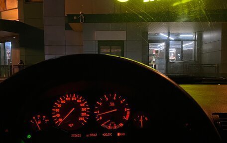 BMW 5 серия, 2001 год, 720 000 рублей, 12 фотография