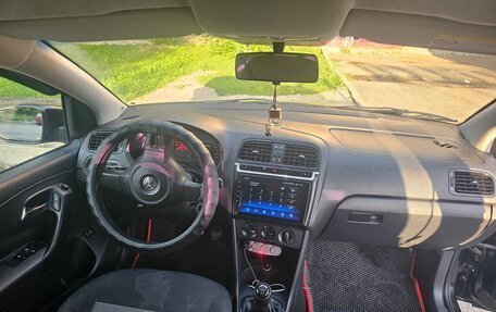 Volkswagen Polo VI (EU Market), 2012 год, 800 000 рублей, 17 фотография