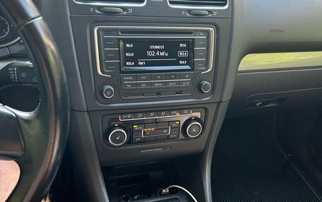 Volkswagen Golf VI, 2011 год, 830 000 рублей, 3 фотография