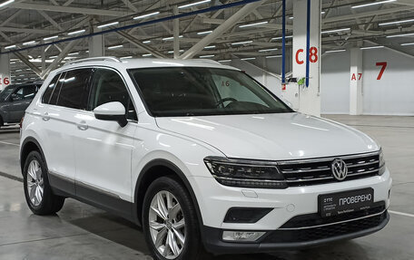 Volkswagen Tiguan II, 2017 год, 2 122 950 рублей, 3 фотография