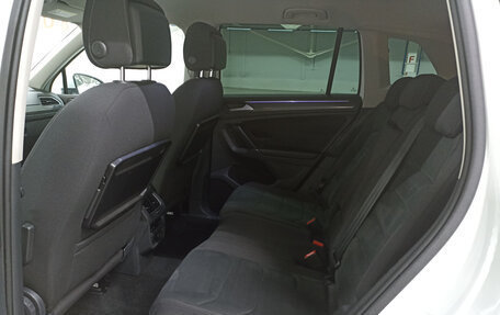 Volkswagen Tiguan II, 2017 год, 2 122 950 рублей, 12 фотография