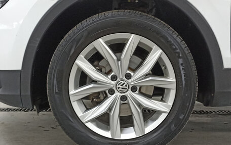 Volkswagen Tiguan II, 2017 год, 2 122 950 рублей, 18 фотография