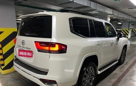 Toyota Land Cruiser, 2022 год, 11 300 000 рублей, 4 фотография