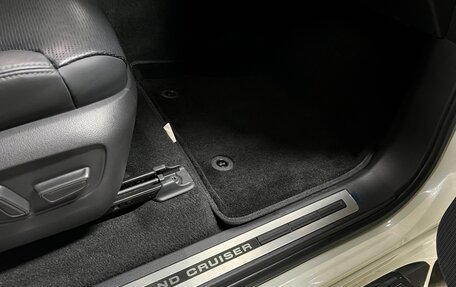 Toyota Land Cruiser, 2022 год, 11 300 000 рублей, 21 фотография
