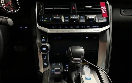 Toyota Land Cruiser, 2022 год, 11 300 000 рублей, 17 фотография