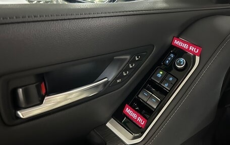 Toyota Land Cruiser, 2022 год, 11 300 000 рублей, 12 фотография
