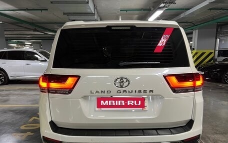 Toyota Land Cruiser, 2022 год, 11 300 000 рублей, 5 фотография