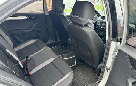 Skoda Rapid I, 2018 год, 1 075 000 рублей, 17 фотография